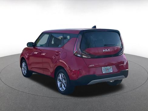 Used 2025 Kia Soul LX w/ LX Technology Package image 11