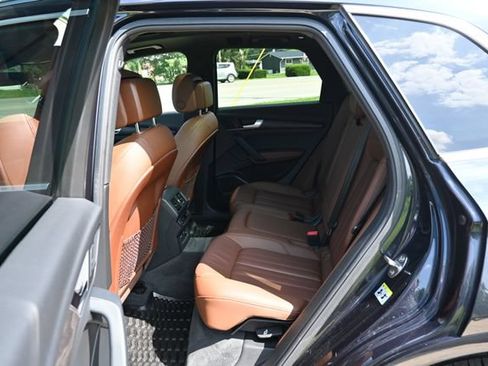 Used 2020 Audi Q5 2.0T Premium Plus w/ Premium Plus Package AWD/4WD image 24