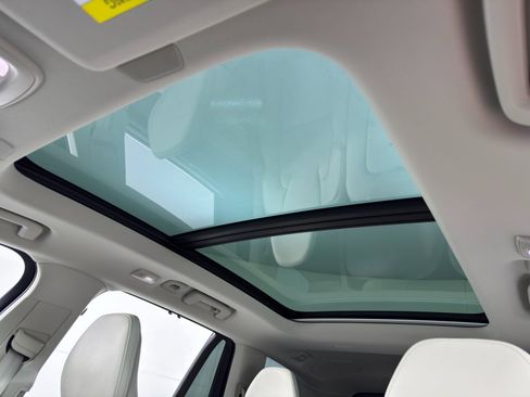 Used 2024 Volvo XC90 T8 Ultimate w/ Protection Package Premier image 11