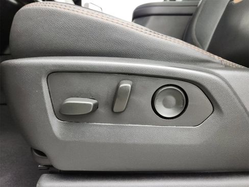 Used 2024 GMC Sierra 3500 AT4 w/ AT4 Premium Plus Package image 33