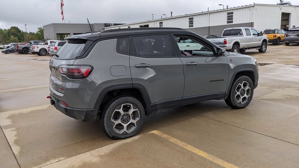 Used 2022 Jeep Compass Trailhawk w/ Trailhawk Elite Group AWD/4WD image 3