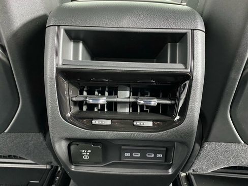 New 2026 Jeep Grand Cherokee Altitude image 16