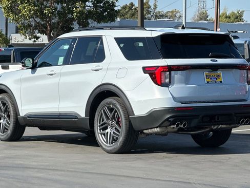 New 2026 Ford Explorer ST w/ Sun And Sound Package image 6