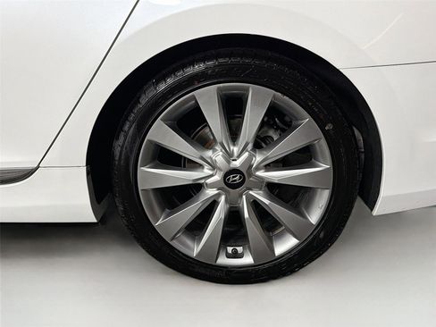 Used 2012 Hyundai Azera w/ Technology Pkg FWD image 32
