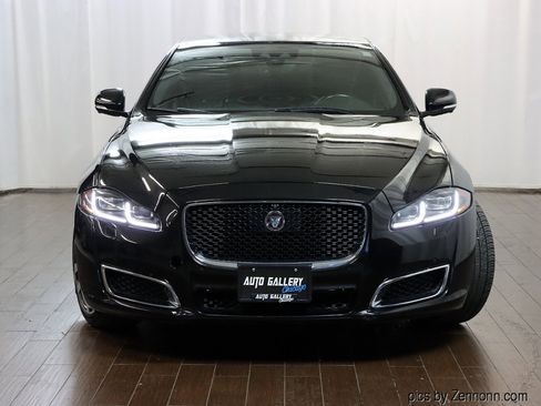 Used 2019 Jaguar XJ L Portfolio image 5