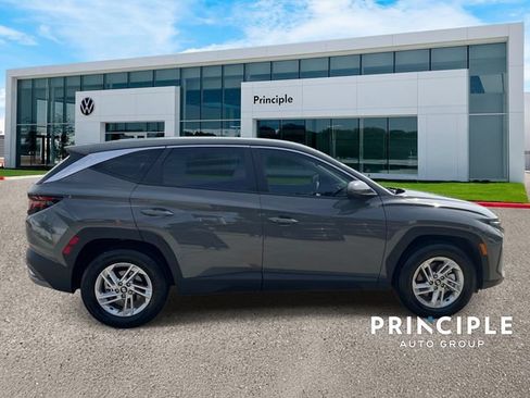 Used 2026 Hyundai Tucson SE FWD image 5