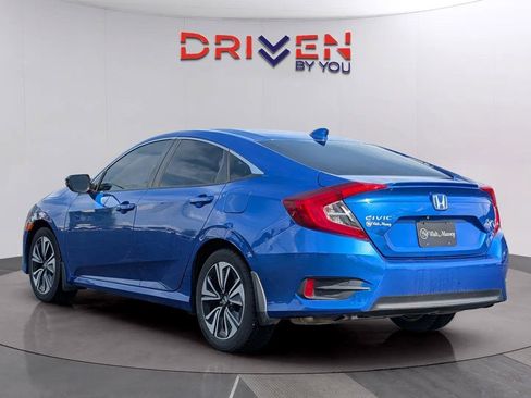Used 2017 Honda Civic EX-T image 4