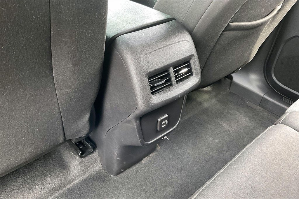Used 2024 Chevrolet Equinox LT FWD image 10