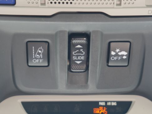 Used 2023 Subaru Forester Premium AWD/4WD image 33