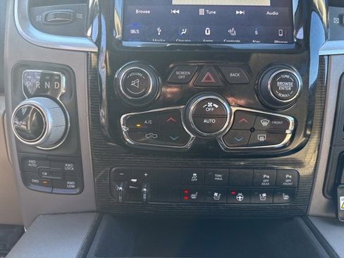 Used 2018 RAM 1500 Limited image 16