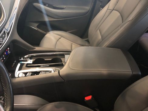 Used 2023 Buick Enclave Essence w/ Experience Buick Package image 7