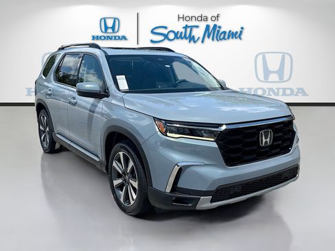 Certified 2023 Honda Pilot Touring image 1