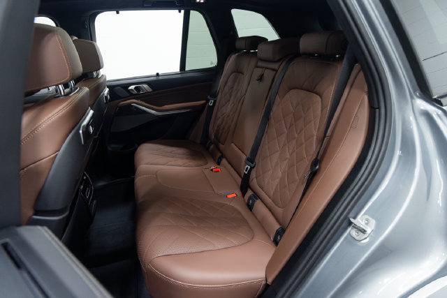 Certified 2026 BMW X5 M60i AWD/4WD image 23