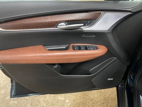 Used 2024 Cadillac XT5 Premium Luxury w/ Technology Package image 11