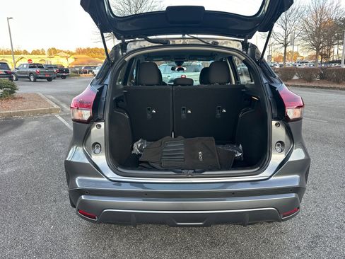 Used 2024 Nissan Kicks SV image 18