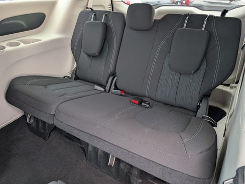 Used 2024 Chrysler Voyager LX FWD image 15