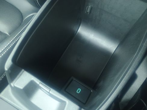 Used 2020 Ford Escape SEL image 30