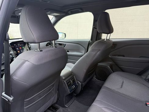 Certified 2025 Subaru Forester Premium AWD/4WD image 23