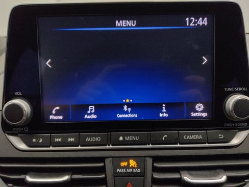 Used 2025 Nissan Altima 2.5 SV FWD image 25