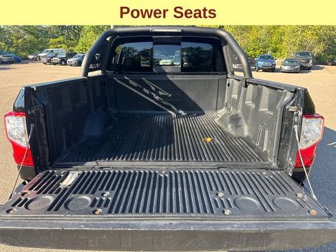 Used 2024 Nissan Titan SV w/ SV Bronze Edition Package image 10