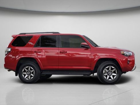 Used 2024 Toyota 4Runner TRD Off-Road image 9