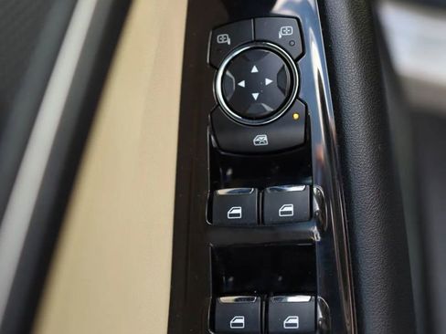 Used 2017 Ford Edge SEL w/ Equipment Group 201A image 12