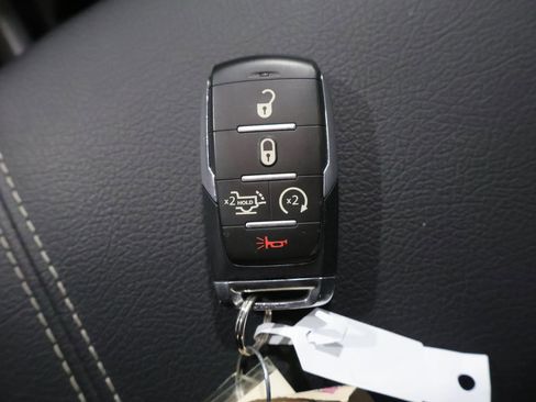 Used 2025 RAM 1500 Big Horn AWD/4WD image 23