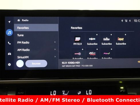 Used 2026 Toyota Camry SE w/ Multimedia Upgrade Package image 19