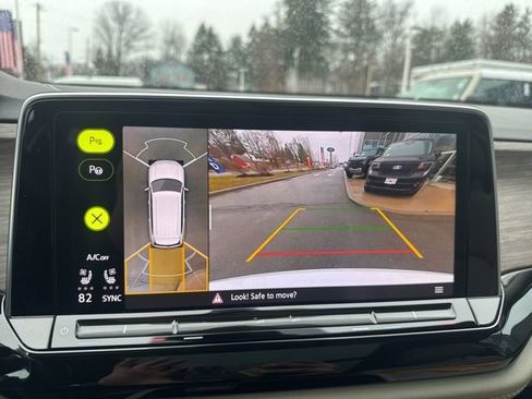 Used 2024 Volkswagen Atlas SEL Premium R-Line image 30