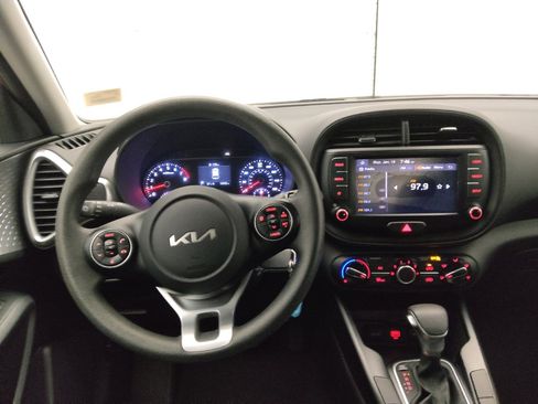 Used 2022 Kia Soul LX w/ Technology Package image 22