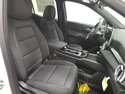 New 2026 Chevrolet Equinox LT w/ Safety and Technology Package FWD image 29