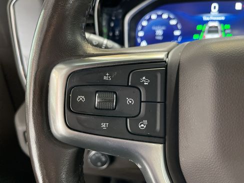 Used 2022 Chevrolet Silverado 1500 LT AWD/4WD image 17