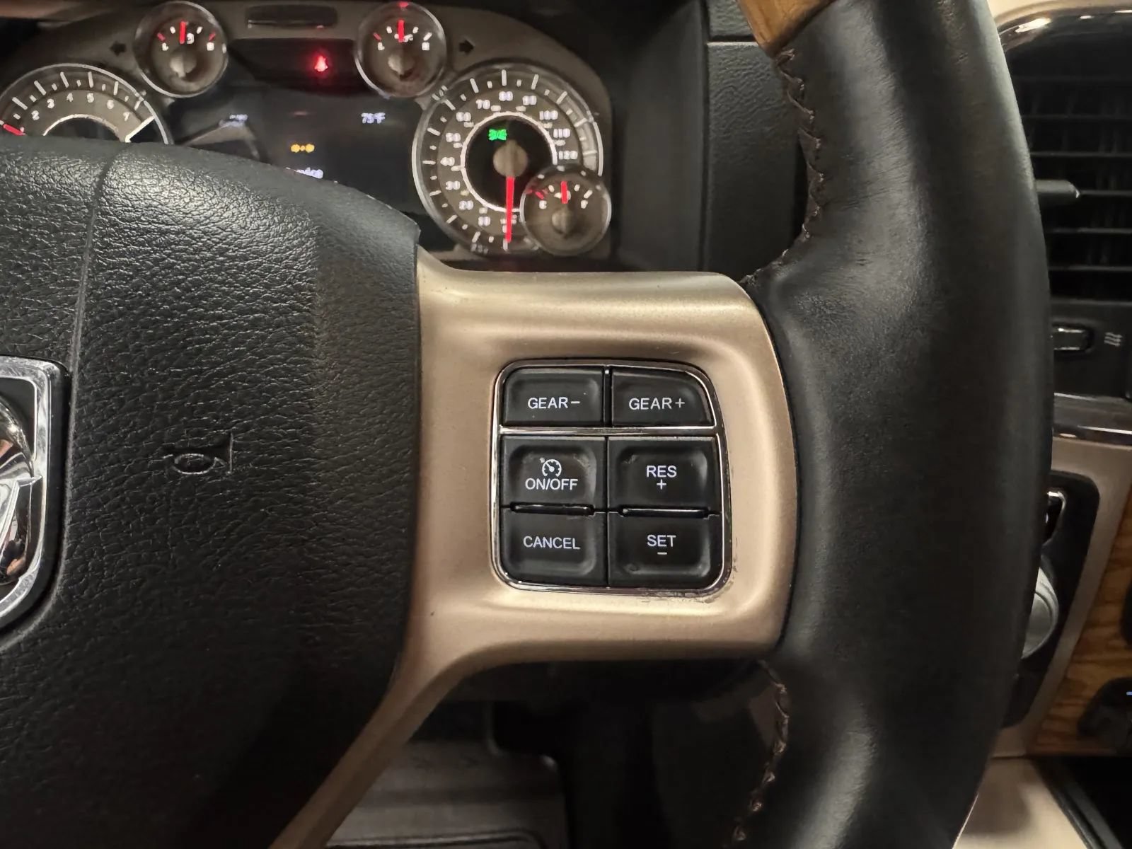 Used 2013 RAM 1500 Laramie Longhorn w/ Convenience Group AWD/4WD image 23