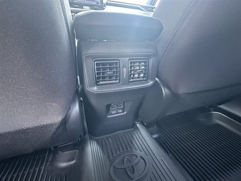 Used 2022 Toyota RAV4 SE w/ Convenience Package AWD/4WD image 35