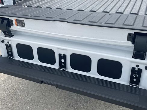 New 2026 Chevrolet Silverado 2500 ZR2 AWD/4WD image 9