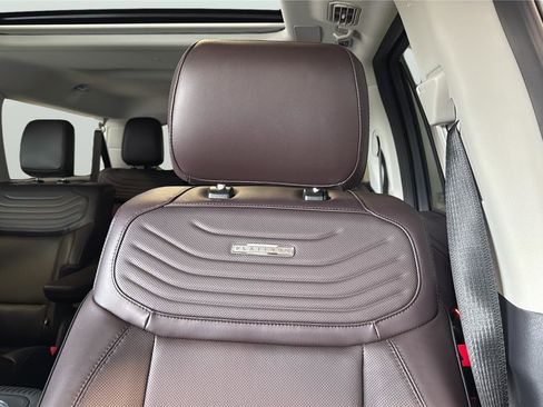 New 2025 Ford Expedition Max Platinum w/ Platinum Ultimate Package AWD/4WD image 23