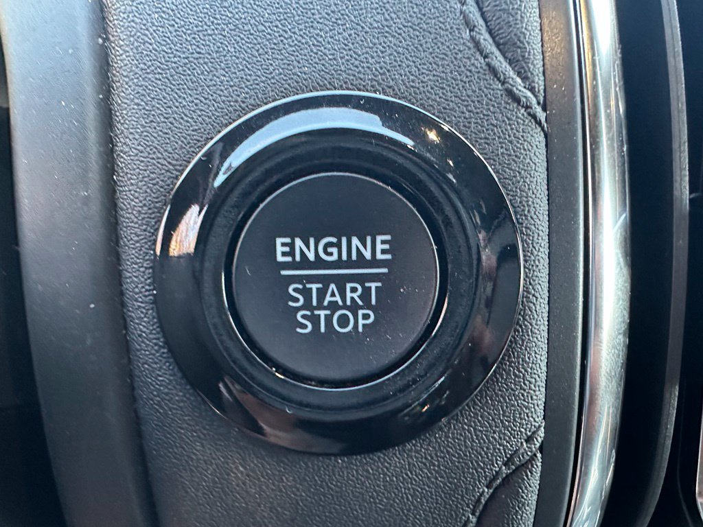 Used 2025 Ford Expedition Tremor AWD/4WD image 17