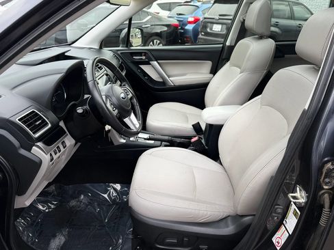 Used 2017 Subaru Forester 2.5i Limited AWD/4WD image 12
