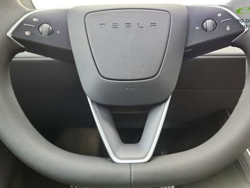 Used 2026 Tesla Model Y Performance AWD/4WD image 40