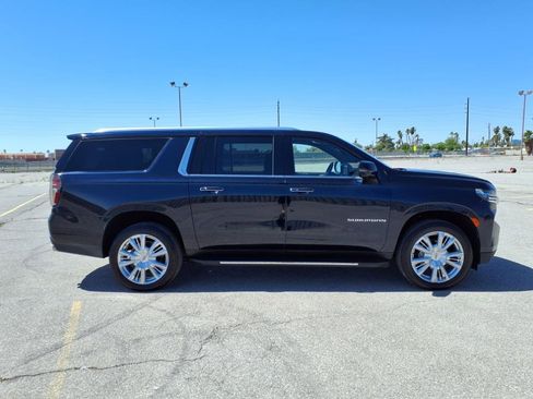 Used 2024 Chevrolet Suburban High Country image 4