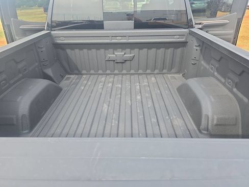 Used 2024 Chevrolet Silverado 1500 LT AWD/4WD image 13