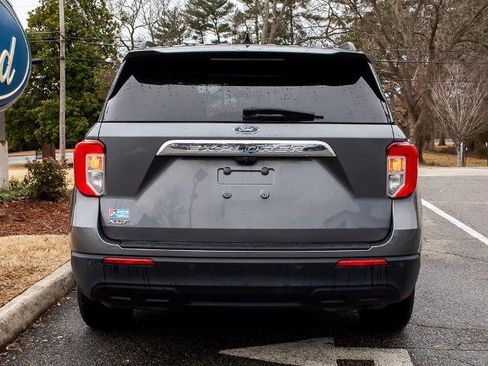 Certified 2021 Ford Explorer XLT image 4