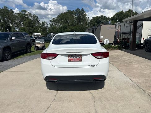Used 2015 Chrysler 200 S FWD image 6