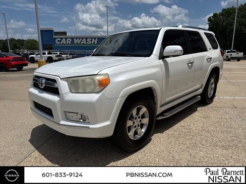Used 2011 Toyota 4Runner SR5 RWD image 14