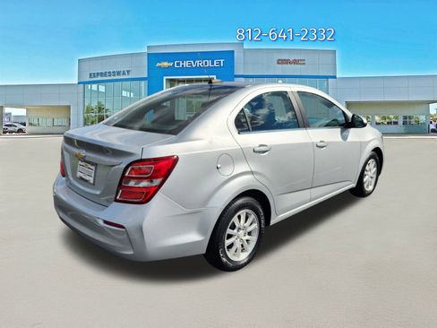 Used 2017 Chevrolet Sonic LT image 5