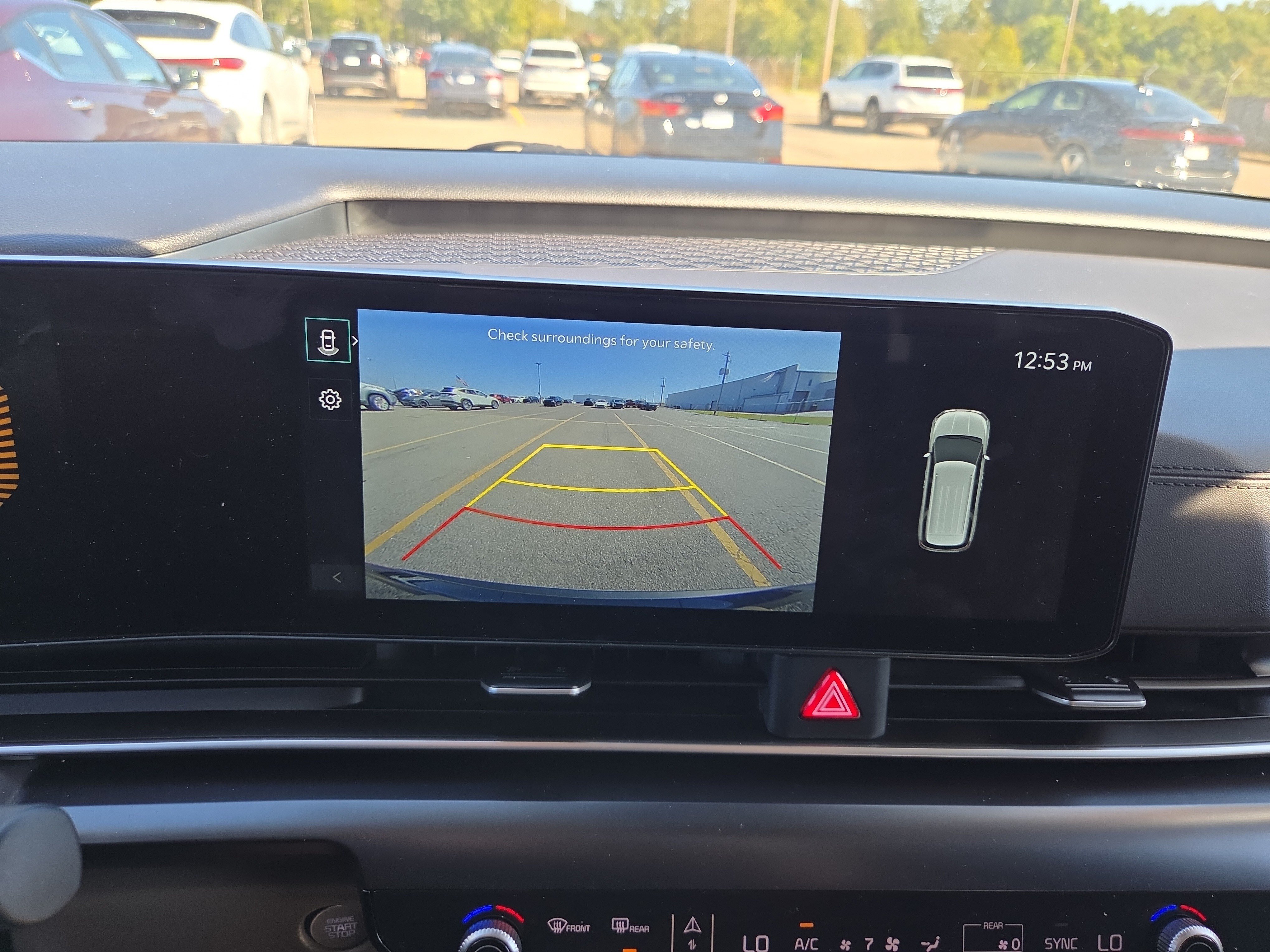 Used 2025 Kia Carnival FWD image 14