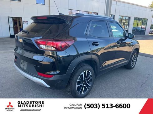 Used 2025 Chevrolet TrailBlazer LT AWD/4WD image 5