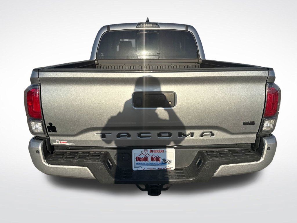 Used 2023 Toyota Tacoma TRD Off-Road w/ Technology Package AWD/4WD image 4
