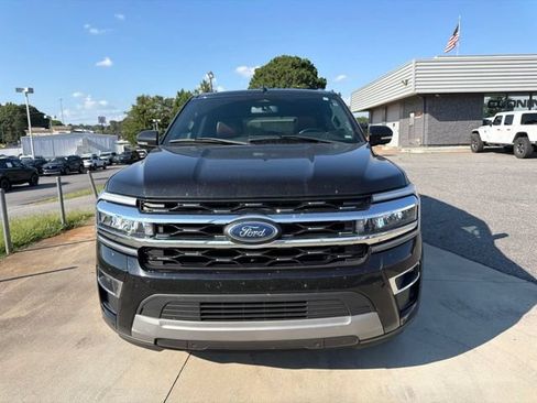 Used 2024 Ford Expedition Limited RWD image 2