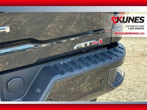 Used 2024 GMC Sierra 2500 AT4 image 7